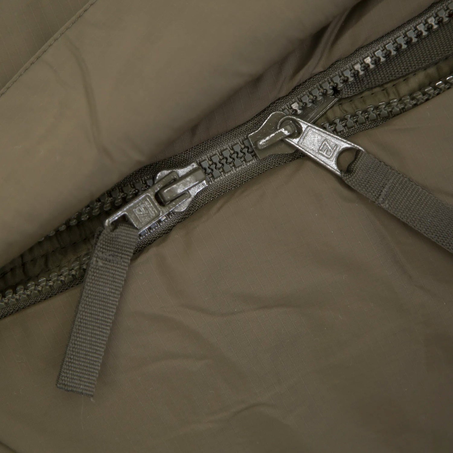 Carinthia Defence 4 M -9°C Olive