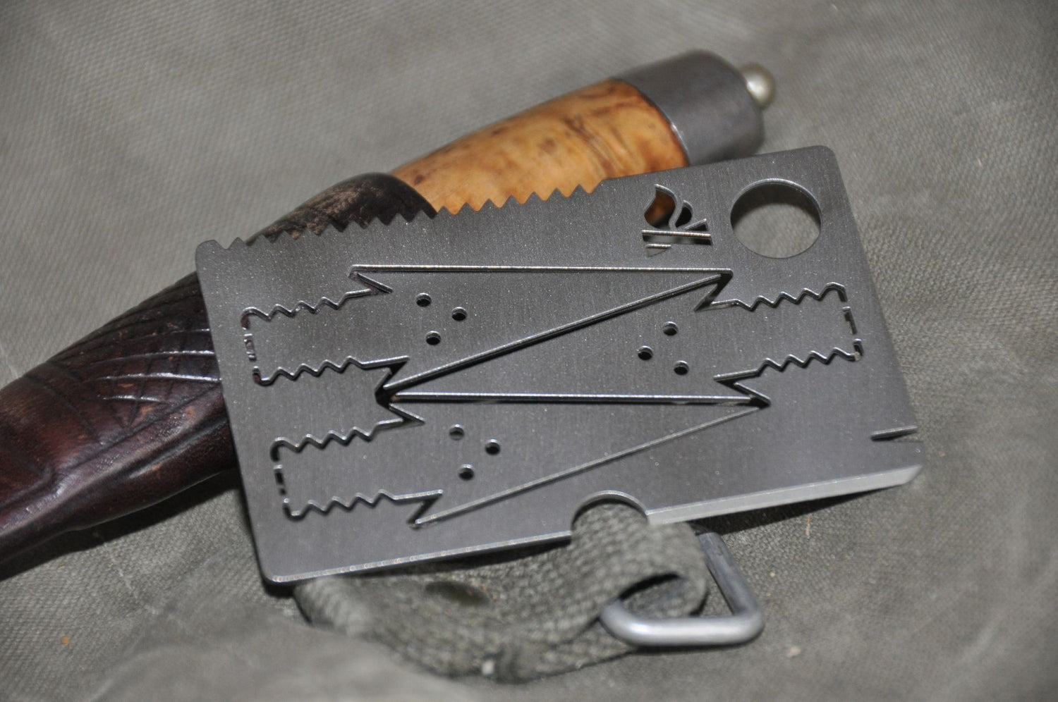 BushcraftEssentials Survival-Pfeilkarte