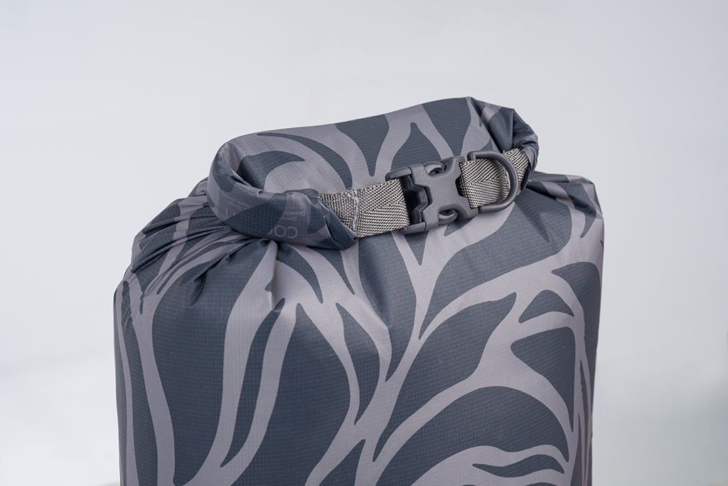 Cocoon Drybag Hyperlight 5L Grey Leaves