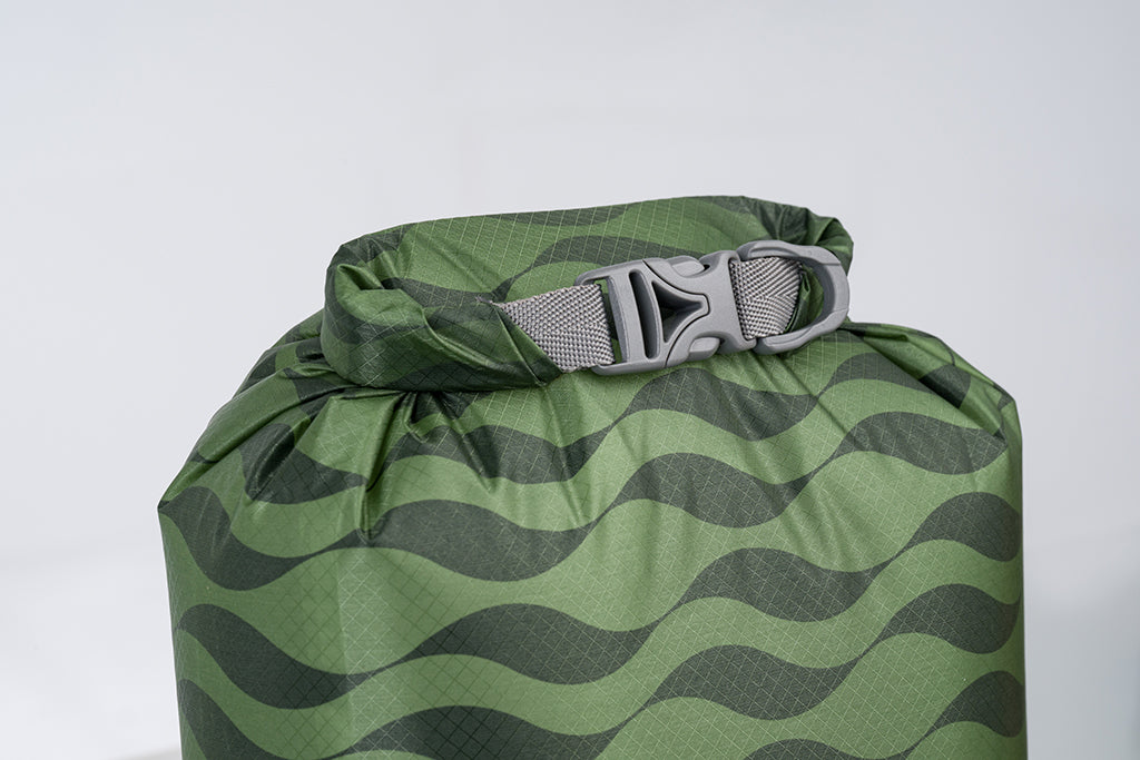 Cocoon Drybag Ultralight 5L Green Waves