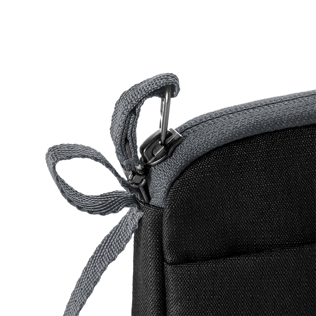 Eagle Creek Stash RFID Passport Wallet Black