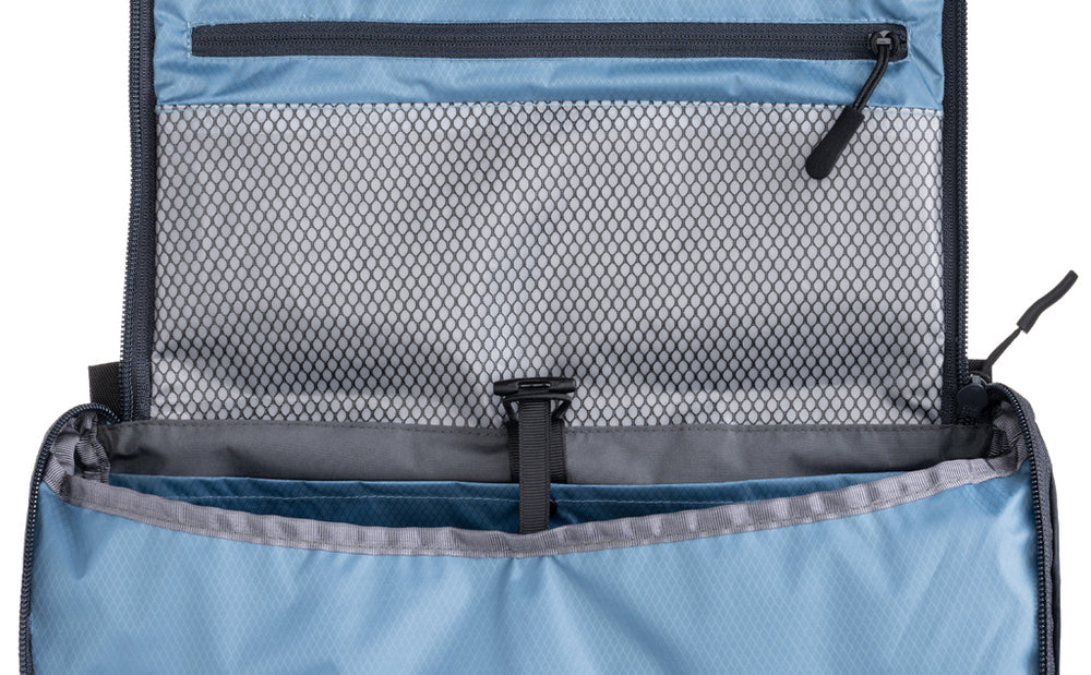 Cocoon Toiletry Kit Allrounder Light L ash blue/phantom black