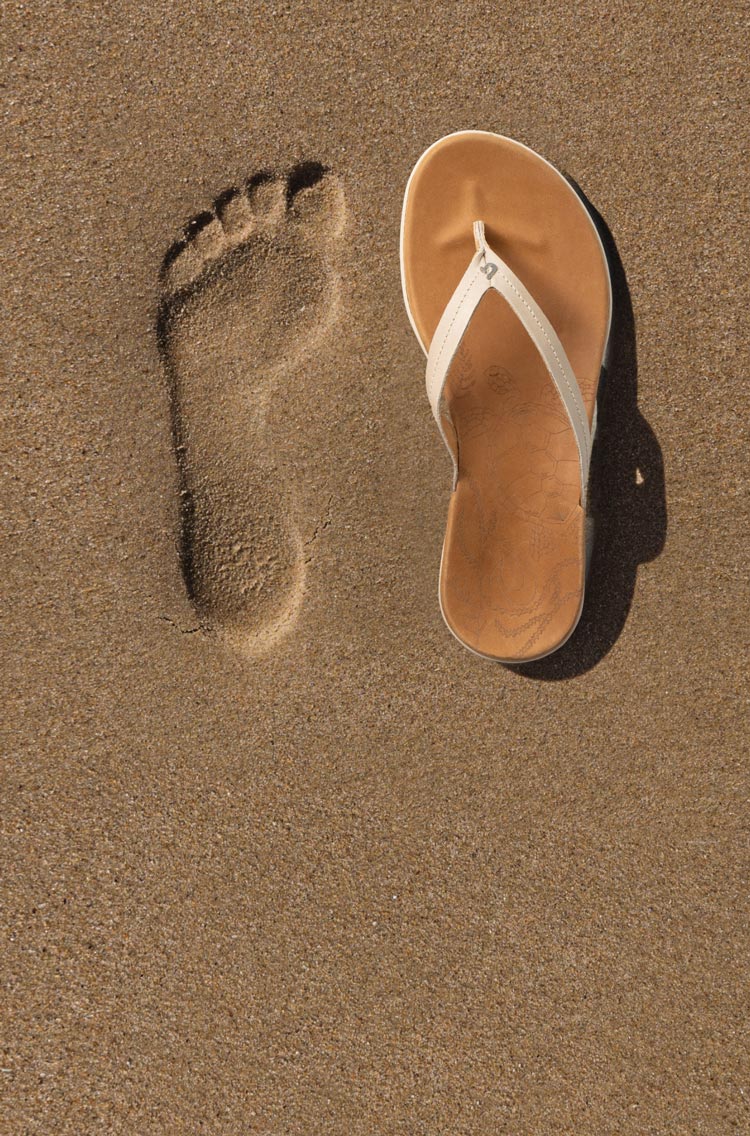 OluKai Honu Women’s Leder Beach Sandalen