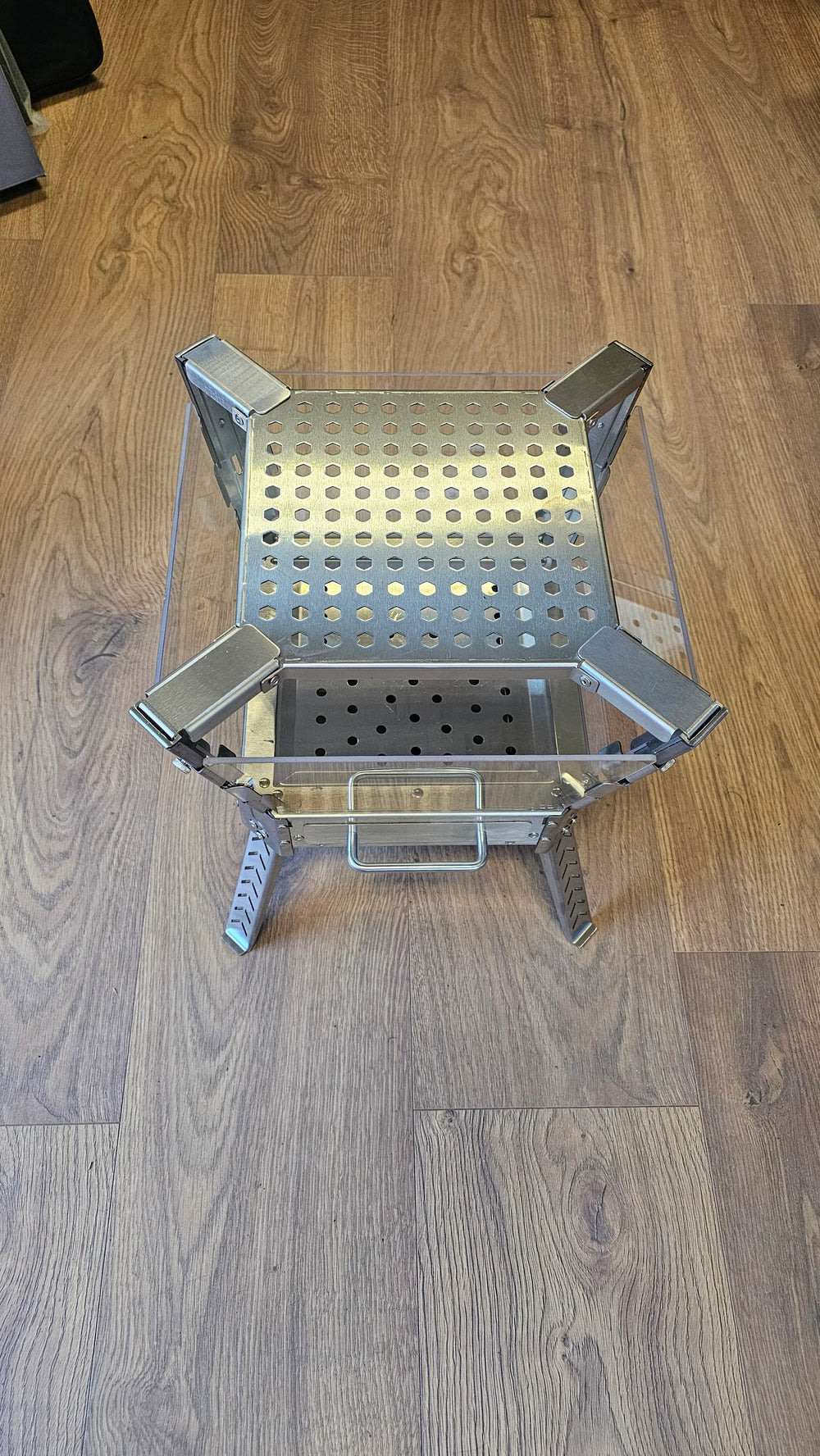 Outdoorfeeling Faltbarer 4-Seiten Glas-Grill