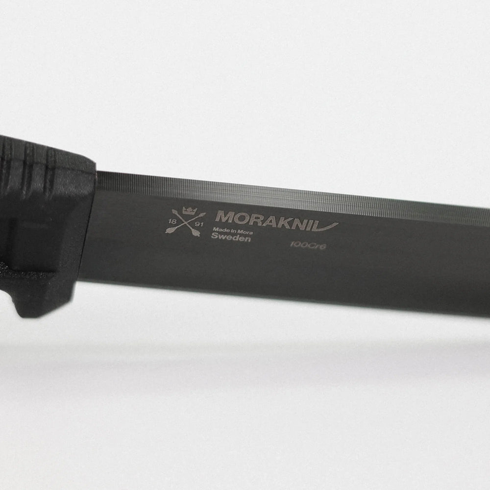 Morakniv Mörkret Black Blade (C) – Carbonstahl Survivalmesser mit DLC-Beschichtung | 302 g